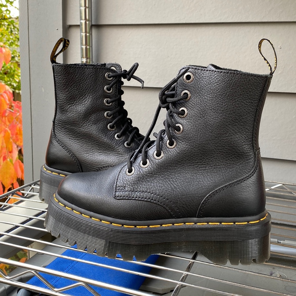 DR MARTENS JADON PISA LEATHER PLATFORM BOOTS BLACK